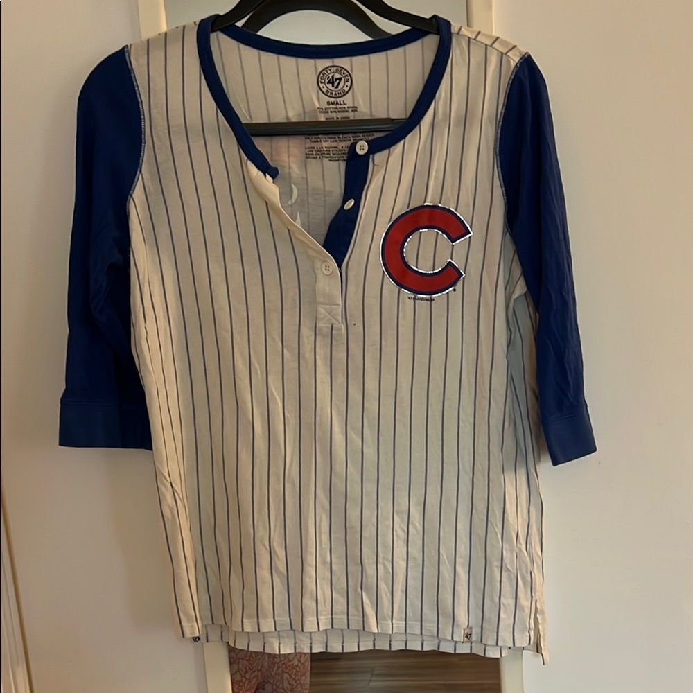 Women’s Sz S Chicago Cubs Blue and White Striped Baseball Tee 3/4 Sleeves